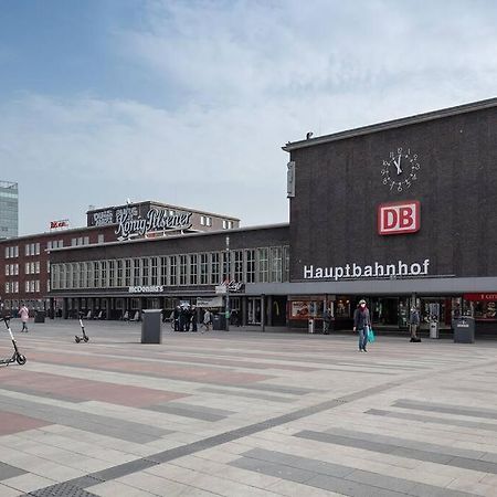 - Cozy Apartment In The Heart Of Duisburg With New York Design & Betten & Sofa - 5 Mins Central Station Hbf - Big Tv & Wifi -- Zewnętrze zdjęcie